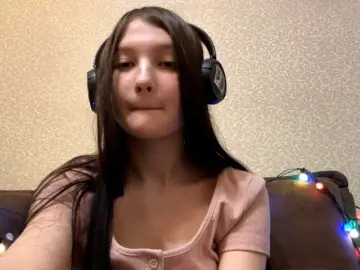 AideLandaker  live sex cam