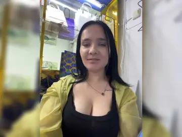 Astarta-bluud  live sex cam