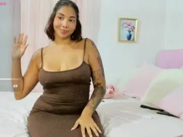 LucyMartelli  live sex cam