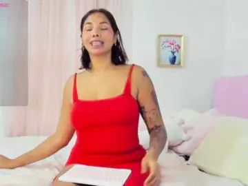 LucyMartelli  live sex cam