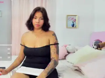 LucyMartelli  live sex cam