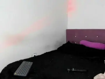 NikoleEvansM  live sex cam