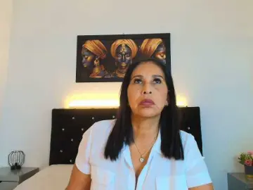 Shanon-mature  live sex cam