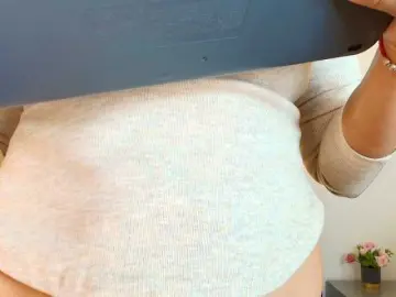 Shanon-mature  live sex cam