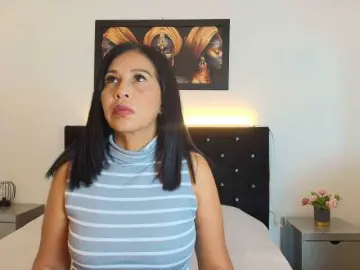 Shanon-mature  live sex cam