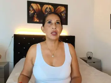 Shanon-mature  live sex cam