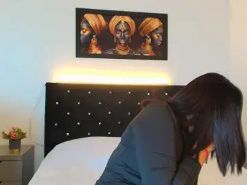 Shanon-mature  live sex cam