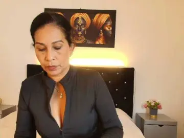 Shanon-mature  live sex cam