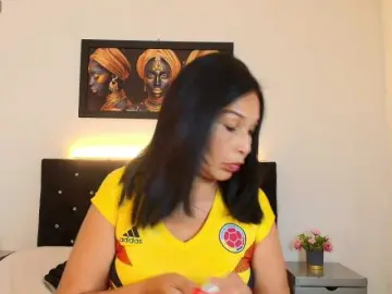 Shanon-mature  live sex cam