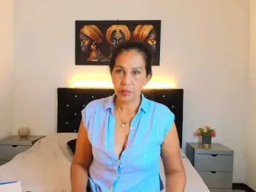 Shanon-mature  live sex cam