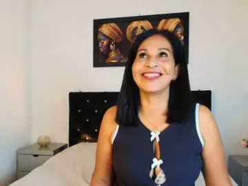 Shanon-mature  live sex cam