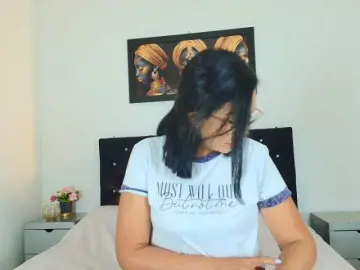Shanon-mature  live sex cam