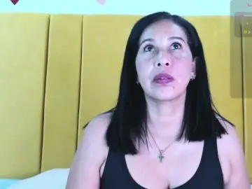 Shanon-mature  live sex cam