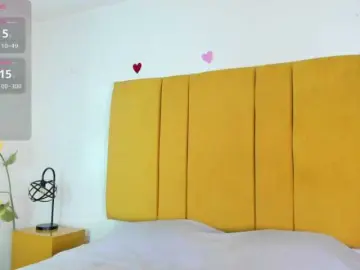 Shanon-mature  live sex cam