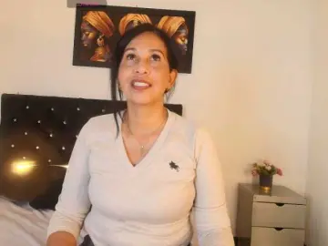 Shanon-mature  live sex cam