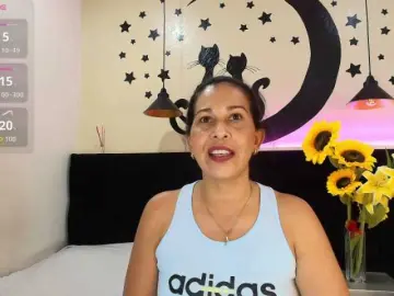 Shanon-mature  live sex cam