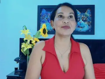 Shanon-mature  live sex cam