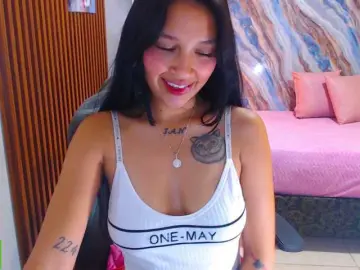 Corall-tay  live sex cam