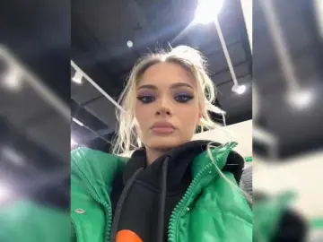 Dark-secret  live sex cam