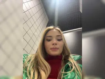 Dark-secret  live sex cam