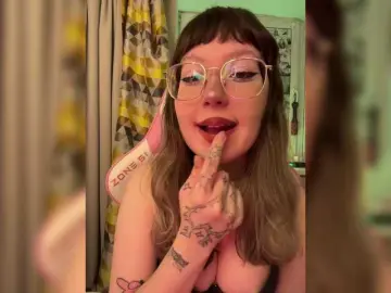 Henby-streams  live sex cam