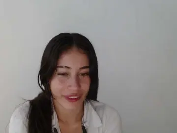 Bella-Rose  live sex cam