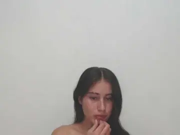 Bella-Rose  live sex cam