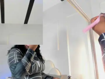 Candaceowens  live sex cam