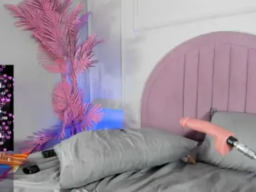 Candaceowens  live sex cam