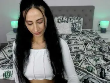 DominikaFire  live sex cam