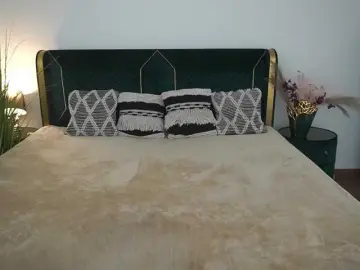 DominikaFire  live sex cam