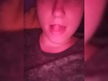 Ilona-9  live sex cam