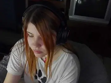 MoonNotBack  live sex cam