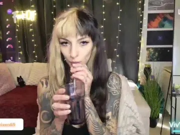 VivVixen  live sex cam