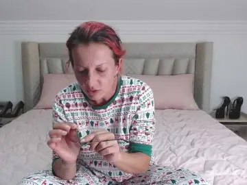 Catwoman90  live sex cam