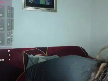 Beutymoon26  live sex cam