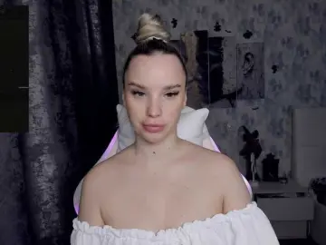 KiraKrox  live sex cam