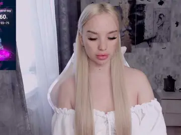 KiraKrox  live sex cam