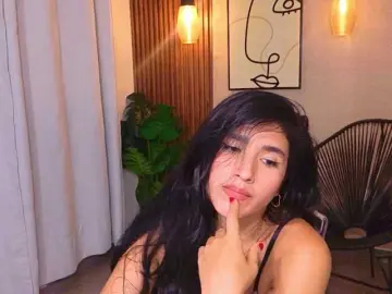 Lia-Mar  live sex cam