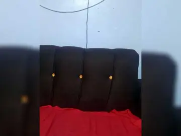 Submissiveebonyslut  live sex cam