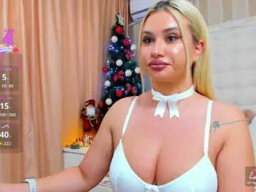 Sassyqueen  live sex cam