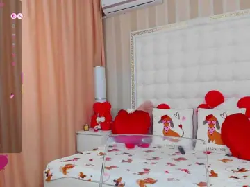 Sassyqueen  live sex cam