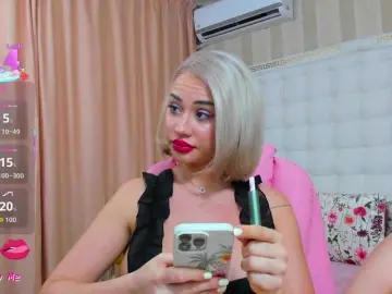 Sassyqueen  live sex cam