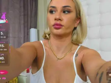 Sassyqueen  live sex cam