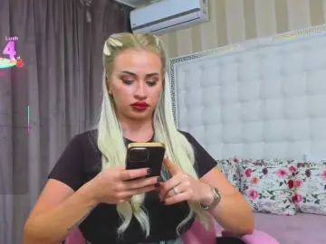 Sassyqueen  live sex cam