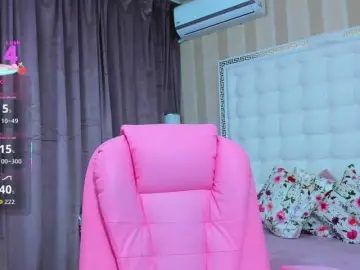 Sassyqueen  live sex cam