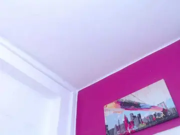 Tiny-whore  live sex cam