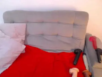 Tiny-whore  live sex cam