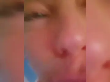 MoonKitten  live sex cam