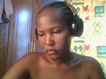 Pretty-thalia1  live sex cam